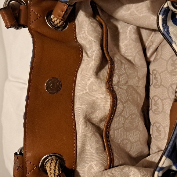 Michael Kors Floral Print Tote Bag - Picture 12 of 13